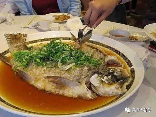 世界上最贵“淡水鱼”，专供土豪食用，散发香味，一口鱼肉600元